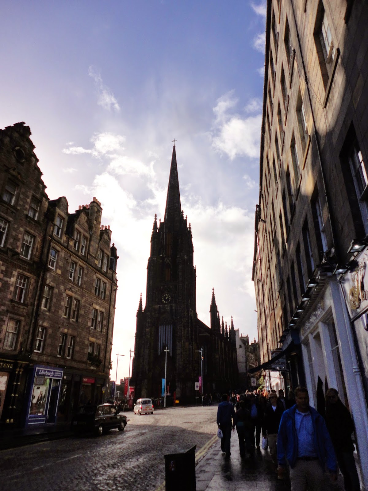 Edinburgh Royal Mile: The Hub