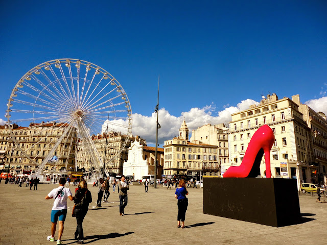 Ferris wheel & shoe statue beside the port, Marseille, France