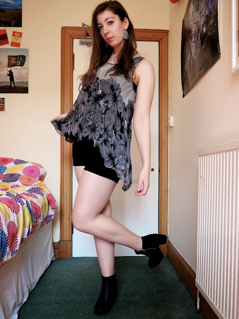 Night Flowers outfit | loose grey floral top, black denim shorts, black ankle boot high heels