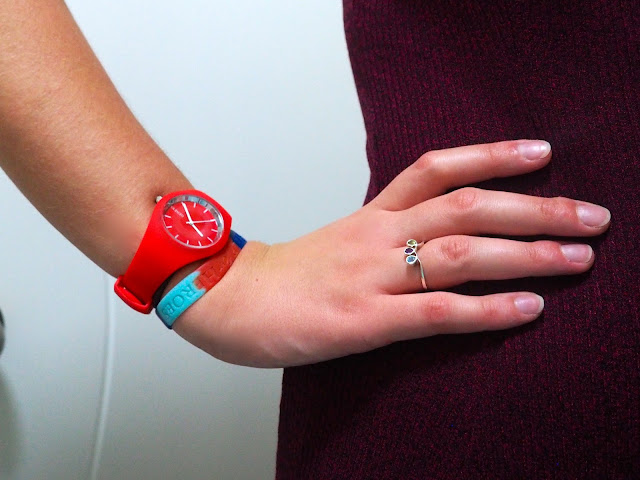 Off to Work | outfit jewellery details of red rubber watch and colourful silver doodle ring