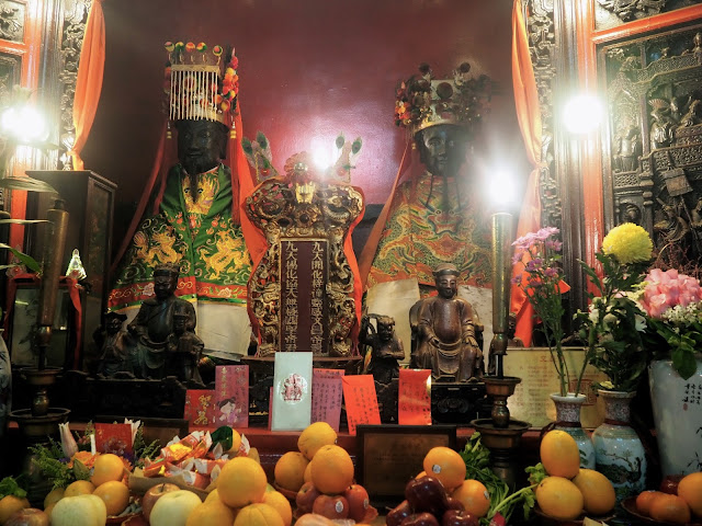 Statues of Taoist gods Man and Mo inside Man Mo Temple, Sheung Wan, Hong Kong