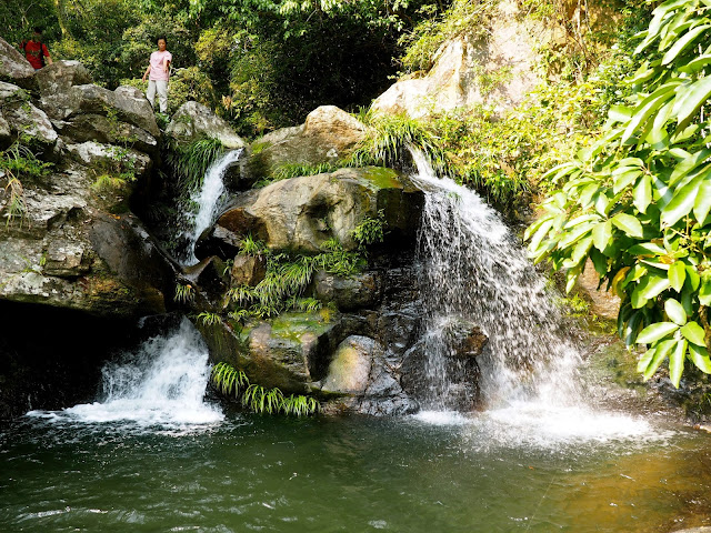 Small twin waterfalls into the pool at the top of Mirror Pool Cascade, Plover Cove Country Park, New Territories, Hong Kong