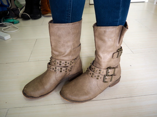 True Blue | outfit shoe details of light brown chunky boots, with gold studs and buckles