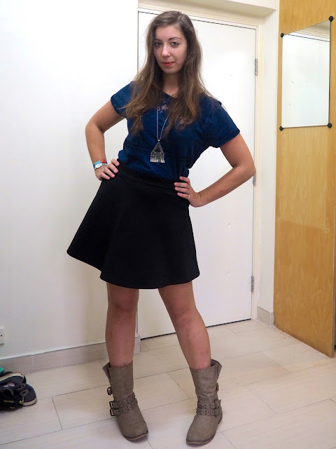 Mix It Up | outift of dark blue lace pattern t-shirt, short black skater skirt, and short, chunky brown boots
