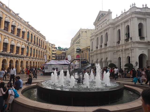 Senado Square fountain, Macau