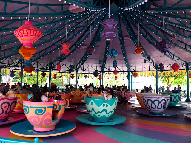 Mad Hatter Teacups, Fantasyland | Disneyland Hong Kong