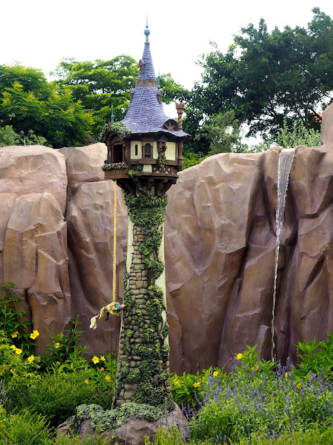 Rapunzel's tower in Fairy Tale Forest, Fantasyland | Disneyland Hong Kong