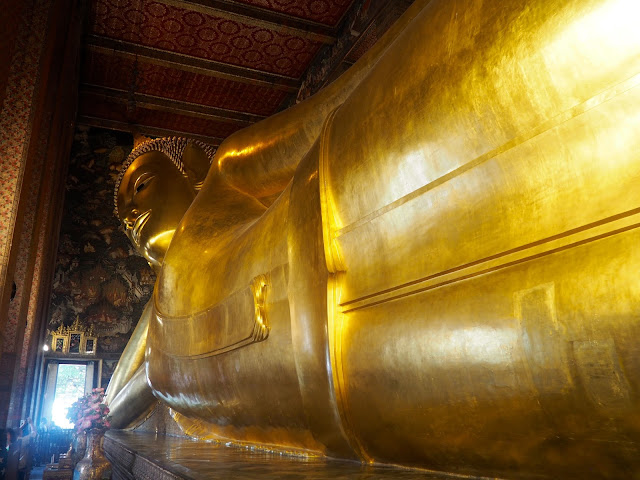 Reclining Buddha statue in Wat Pho, Bangkok, Thailand