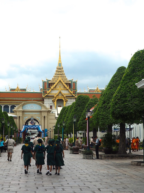 Peek in through the gates of the Grand Palace, Bangkok, Thailand
