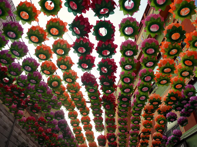 Flower lanterns by the Yongdusan escalator in Nampo-dong, Busan, South Korea