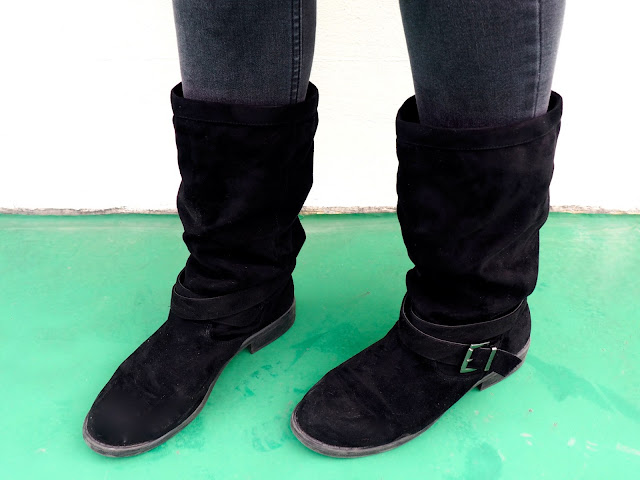 Beanie & Boots | outfit shoe details of tall black suede boots with silver buckles