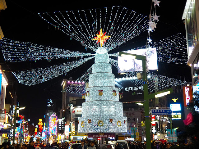 Giant centrepiece light up Christmas tree in Nampo, Busan, South Korea