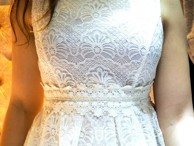 Night & Day | outfit details of white lacy dress