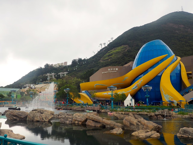 Grand Aquarium & Aqua City lagoon - Ocean Park, Hong Kong