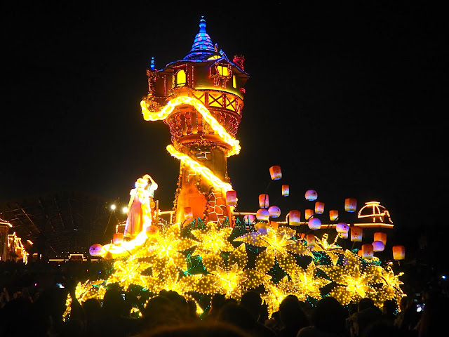 Tangled float, Dreamlights parade, Tokyo Disneyland, Japan