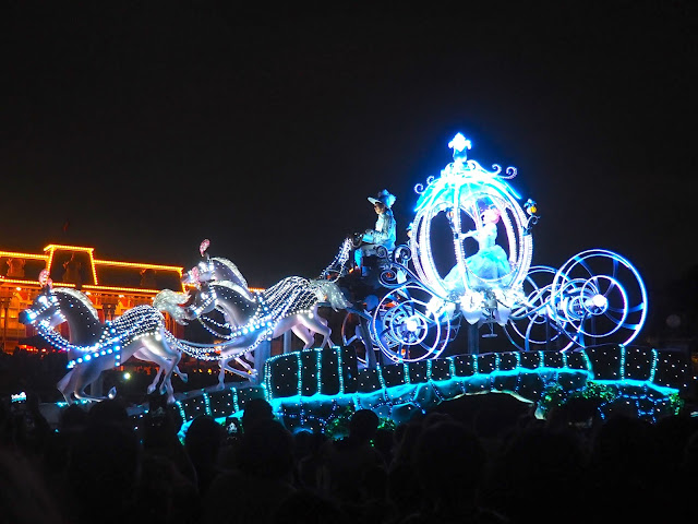 Cinderella float, Dreamlights parade, Tokyo Disneyland, Japan