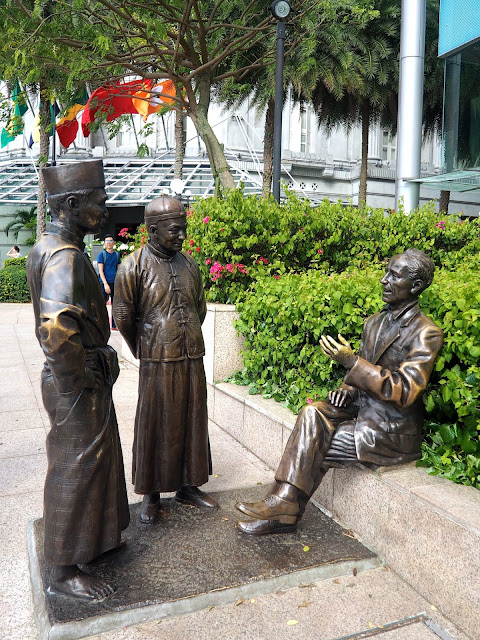 Raffles statue, Singapore