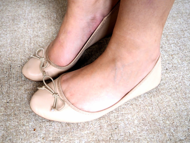 Tinkerbell Disneybound outfit shoe details of nude ballet flats