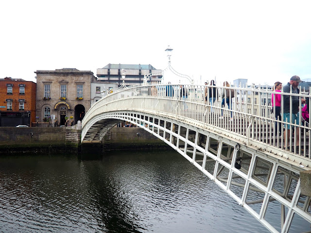 Ha'penny Bridge, Dublin, Ireland