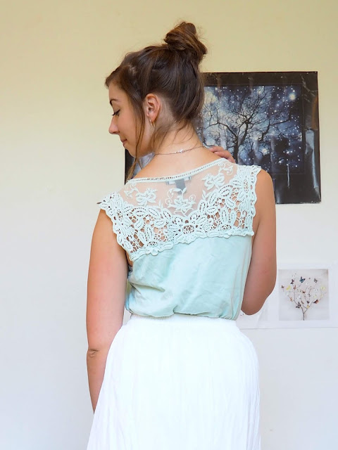 Princess Tiana Disneybound outfit details of pale green lace top and long white skirt