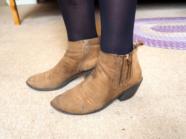 Disneybound outfit inspired by Jane Porter from Tarzan, shoe details of brown suede ankle boots