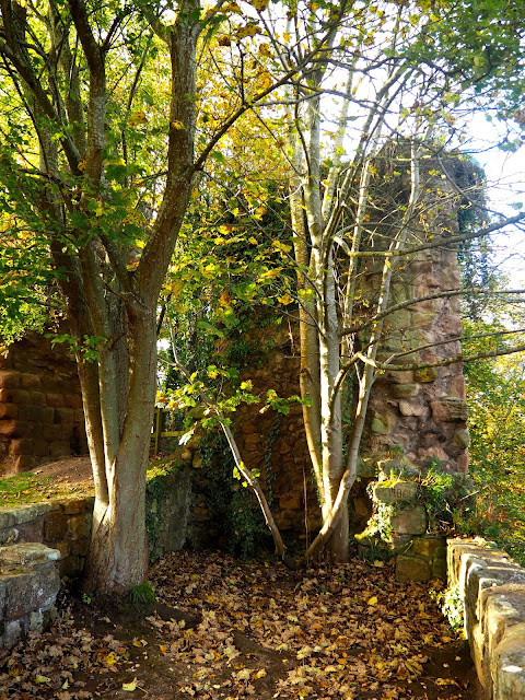 Roslin Castle in Roslin Glen, near Edinburgh, Scotland