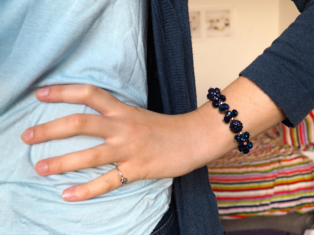 Stitch Disneybound inspired outfit jewellery details of dark blue beaded bracelet