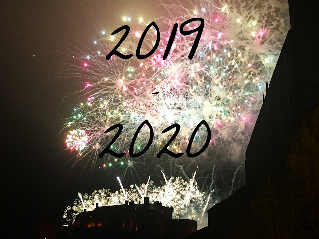 2019-2020 text on Edinburgh Castle & Hogmanay fireworks background